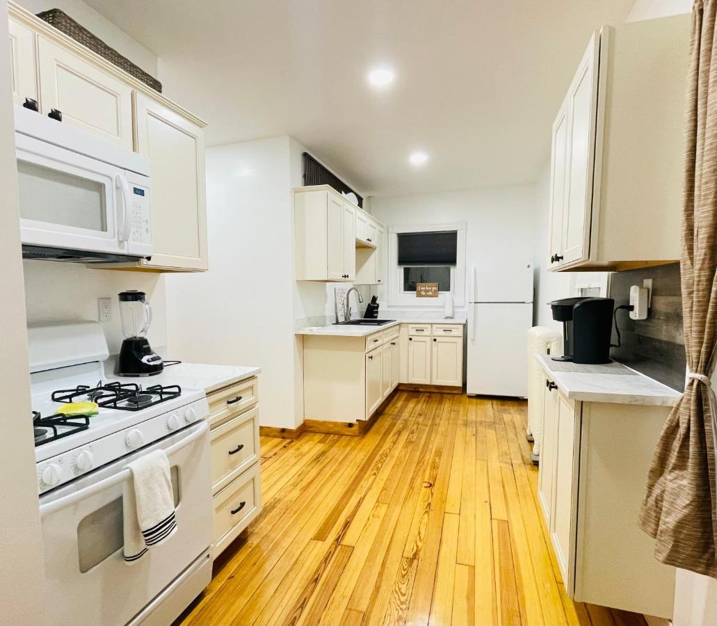 Delightful 2Br Apartment With Balcony - 15 Min From Mohegan Sun- Foxwoods Casinos & Mystic New London Bagian luar foto