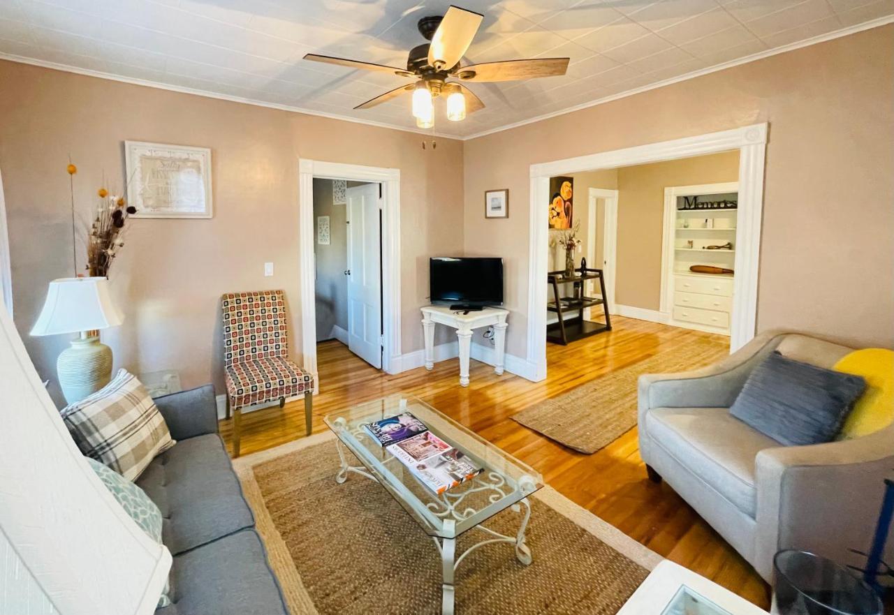 Delightful 2Br Apartment With Balcony - 15 Min From Mohegan Sun- Foxwoods Casinos & Mystic New London Bagian luar foto