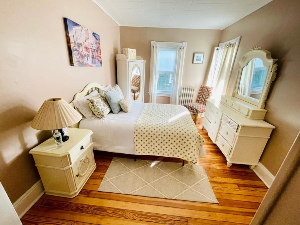 Delightful 2Br Apartment With Balcony - 15 Min From Mohegan Sun- Foxwoods Casinos & Mystic New London Bagian luar foto