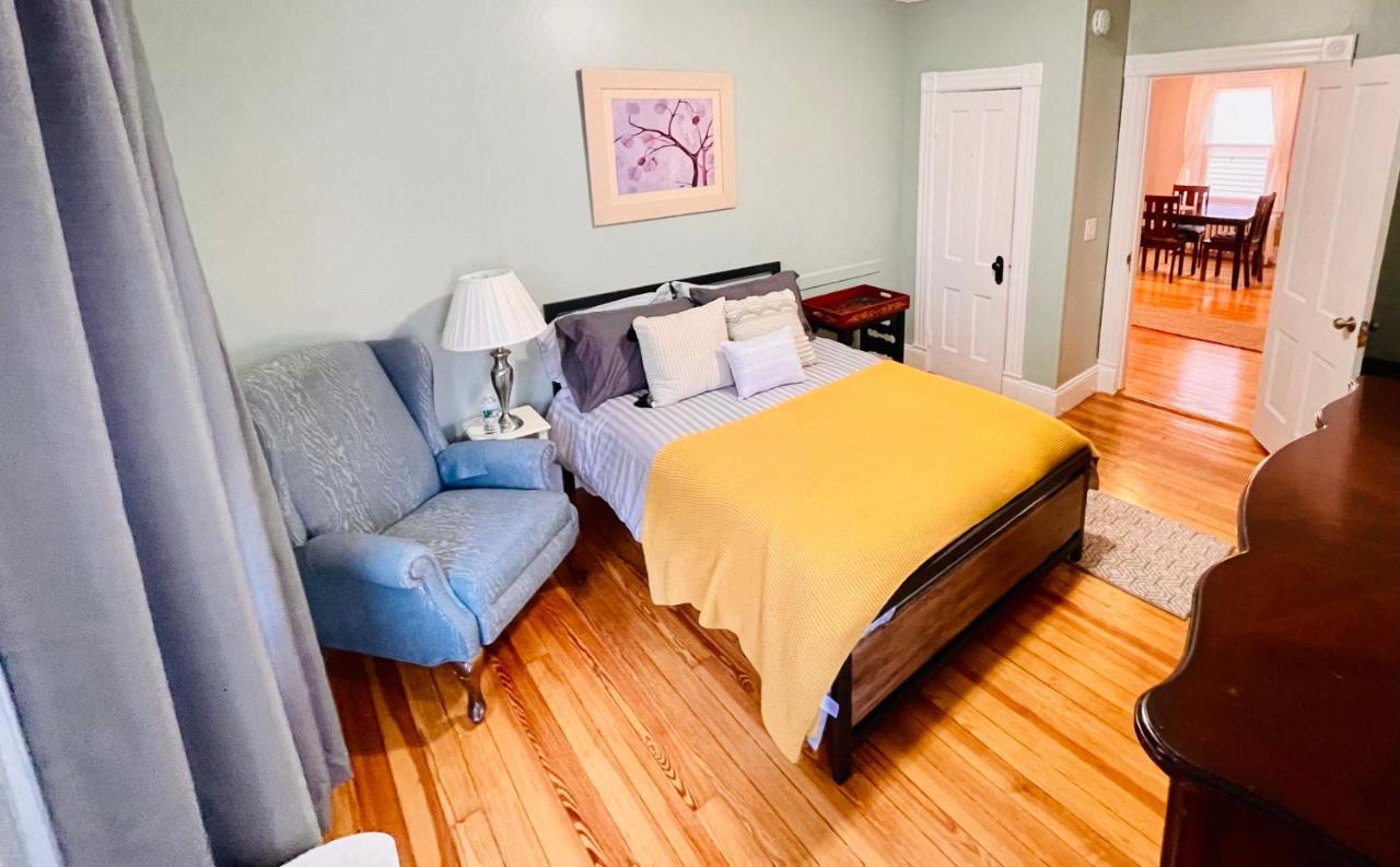 Delightful 2Br Apartment With Balcony - 15 Min From Mohegan Sun- Foxwoods Casinos & Mystic New London Bagian luar foto
