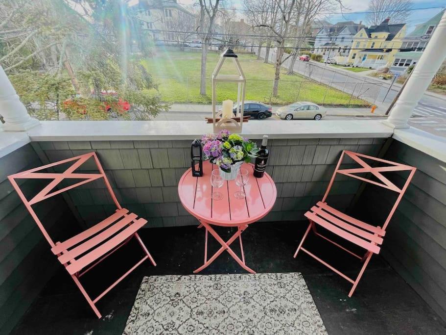 Delightful 2Br Apartment With Balcony - 15 Min From Mohegan Sun- Foxwoods Casinos & Mystic New London Bagian luar foto