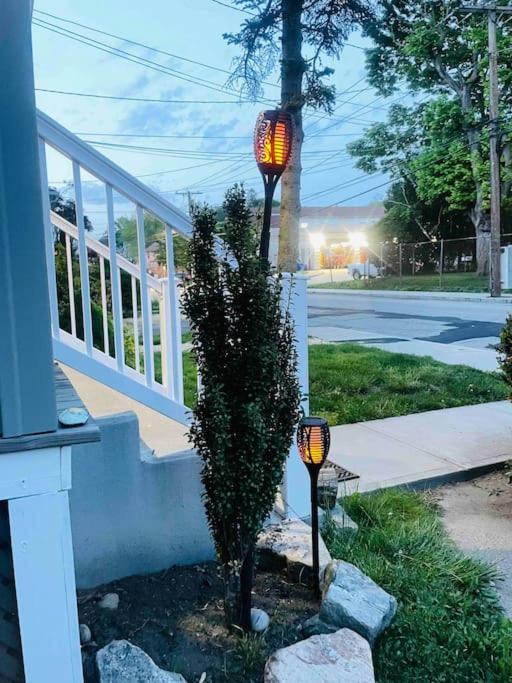 Delightful 2Br Apartment With Balcony - 15 Min From Mohegan Sun- Foxwoods Casinos & Mystic New London Bagian luar foto