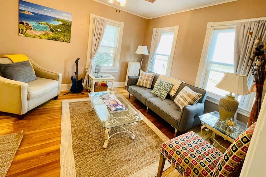Delightful 2Br Apartment With Balcony - 15 Min From Mohegan Sun- Foxwoods Casinos & Mystic New London Bagian luar foto
